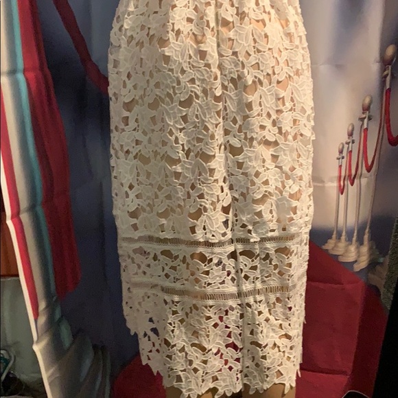 New White lace dress w/ nude lining size med women - Picture 6 of 8